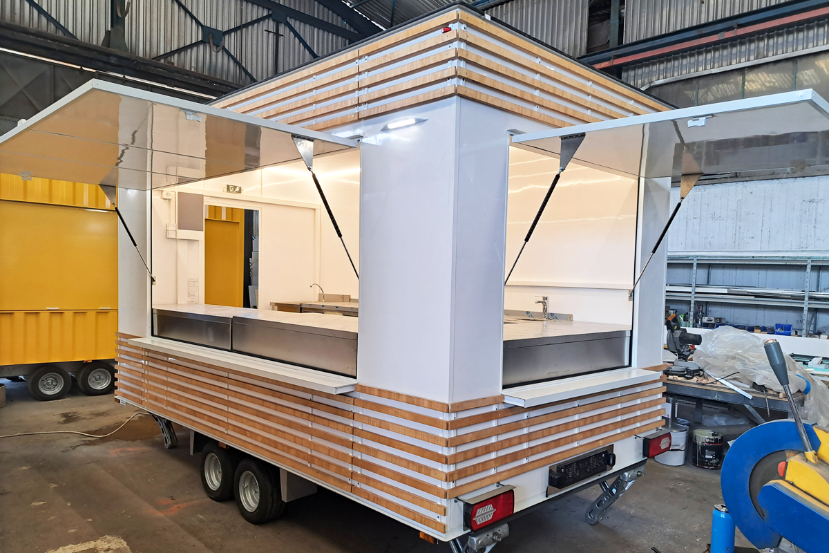 Κατασκευή ρυμουλκούμενης Καντίνας CAHEEBA